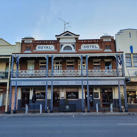The Royal Hotel West Wyalong Luaran gambar