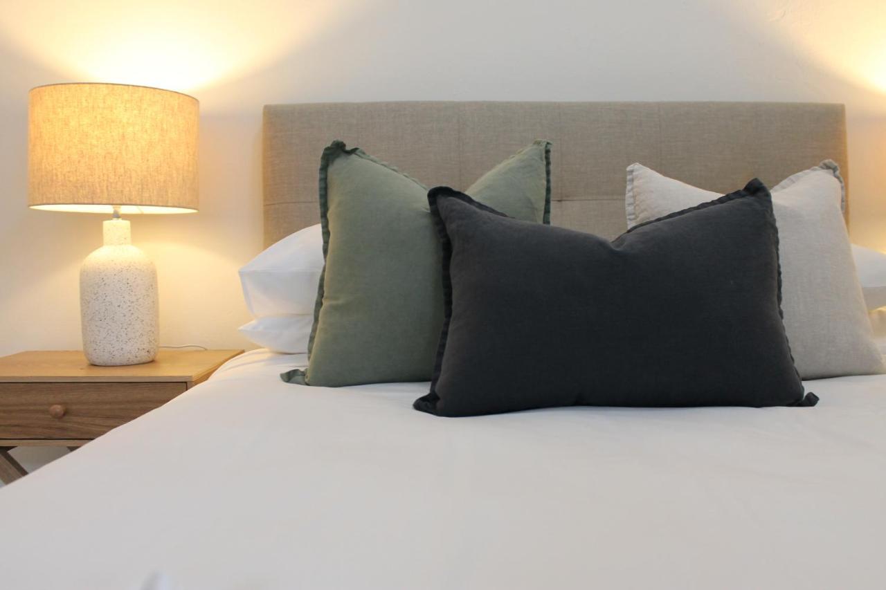 The Royal Hotel West Wyalong Luaran gambar