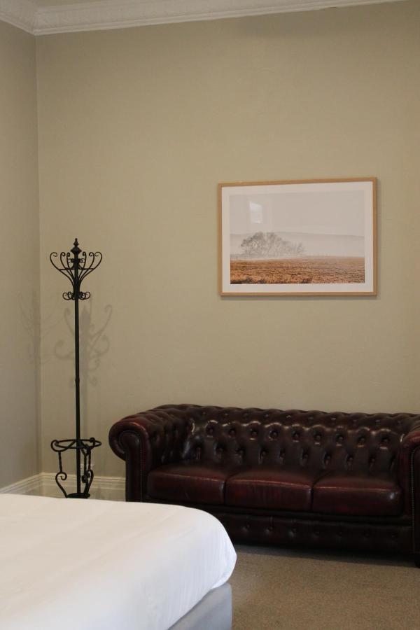 The Royal Hotel West Wyalong Luaran gambar