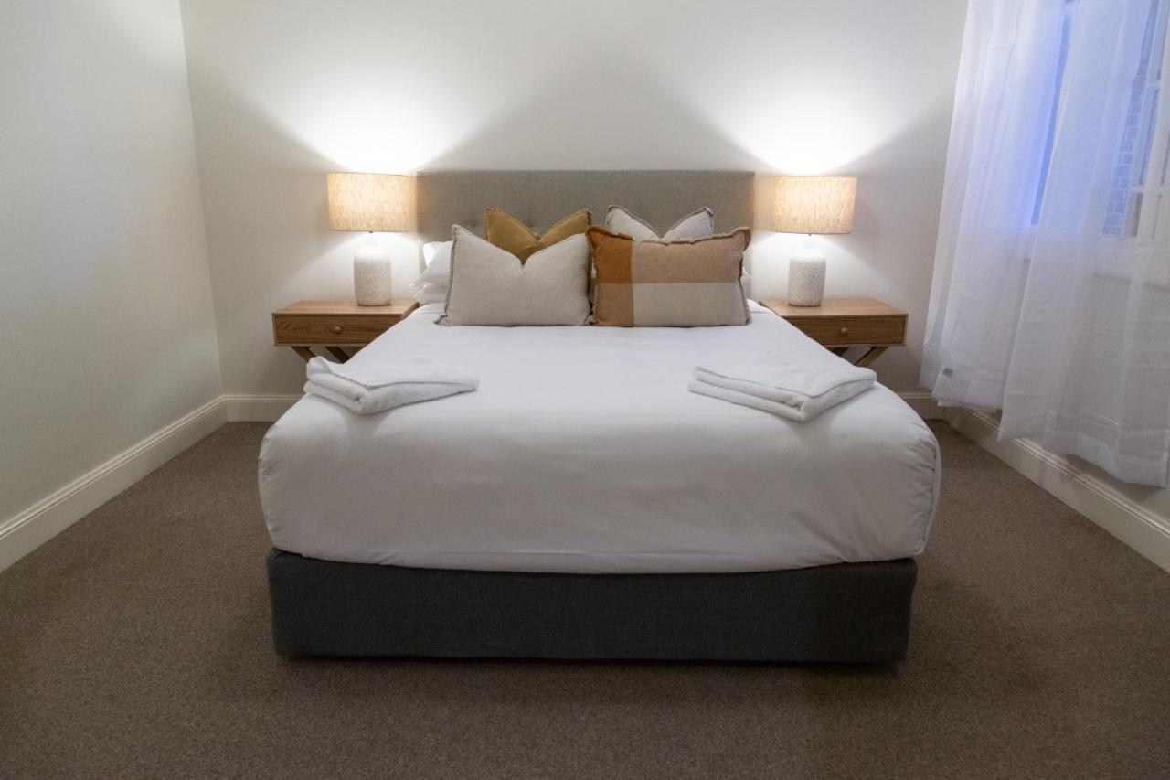 The Royal Hotel West Wyalong Luaran gambar