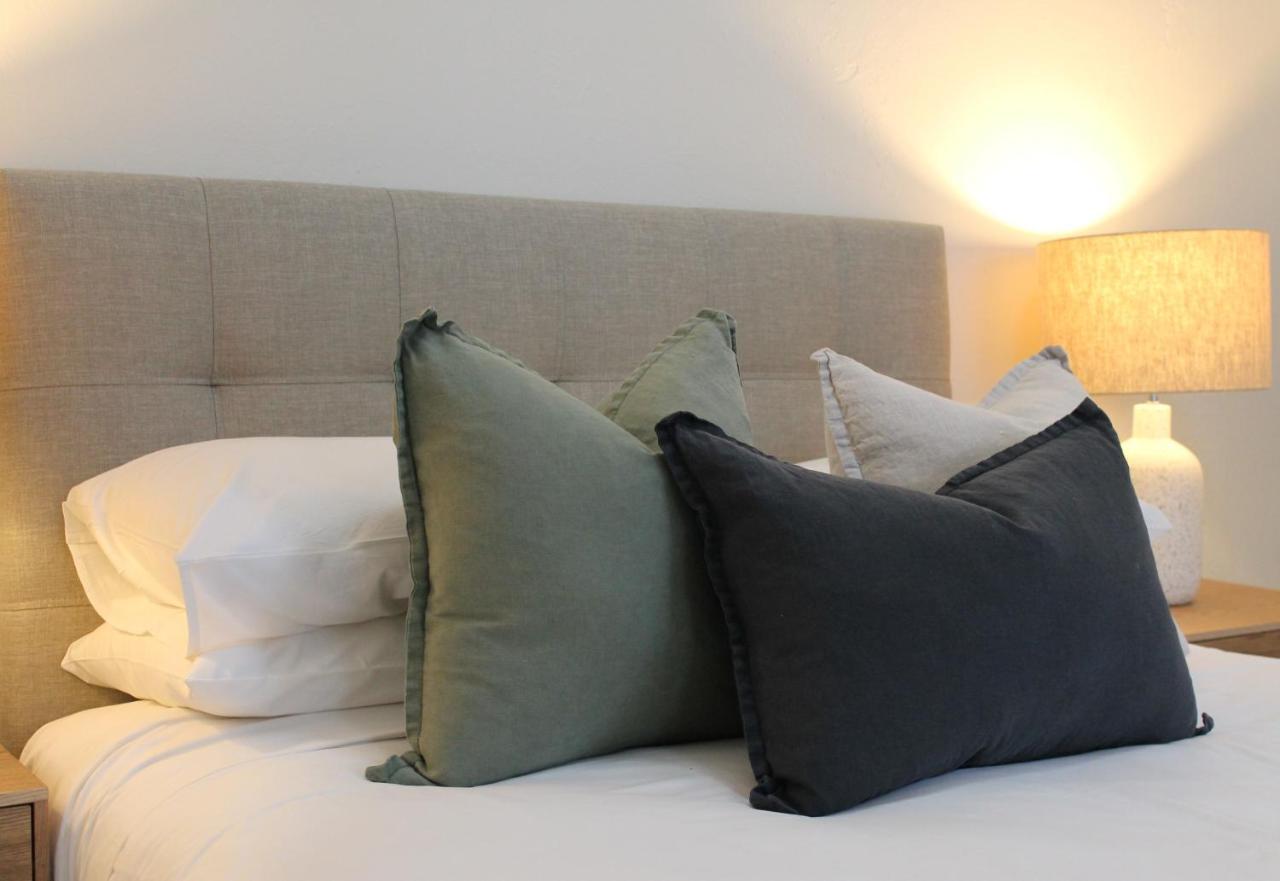 The Royal Hotel West Wyalong Luaran gambar