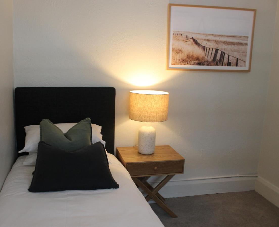 The Royal Hotel West Wyalong Luaran gambar
