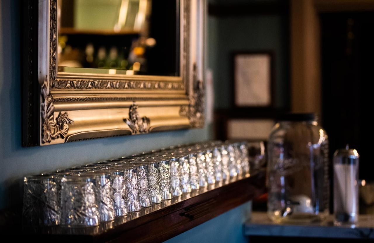 The Royal Hotel West Wyalong Luaran gambar